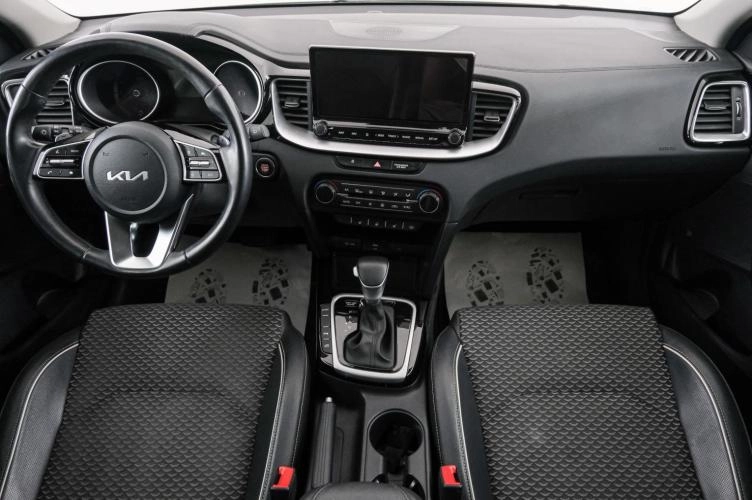 KIA cee'd 10 из 23