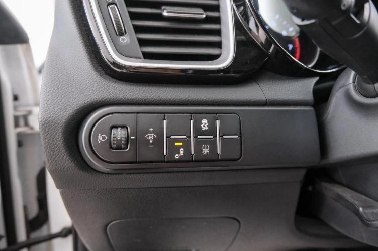 KIA cee'd 19 из 23