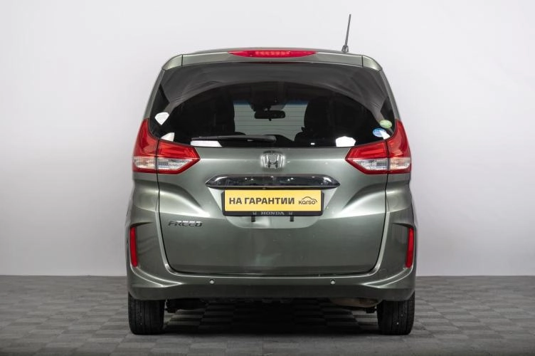 Honda Freed 4 из 6