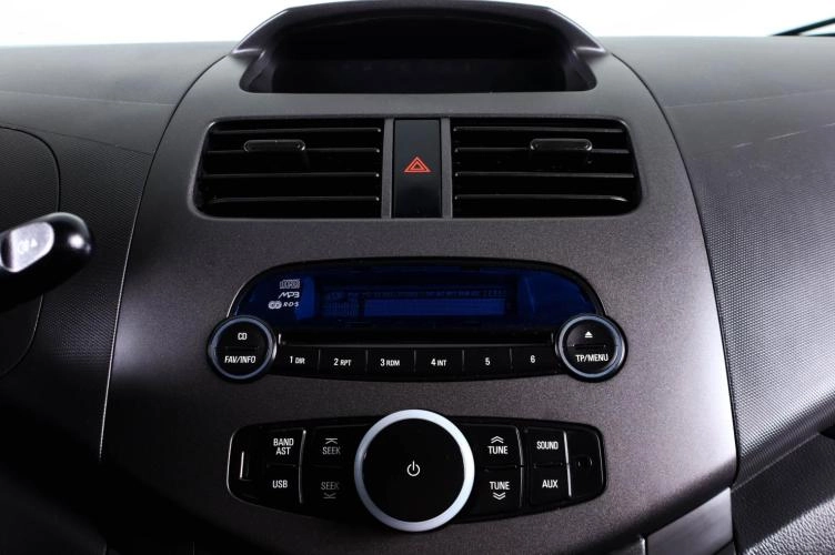 Chevrolet Spark 16 из 21