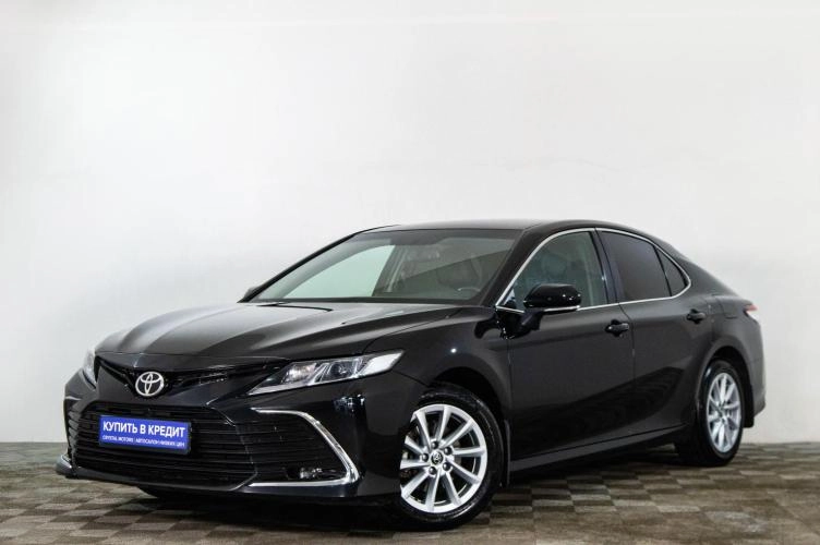 Toyota Camry 3 из 6