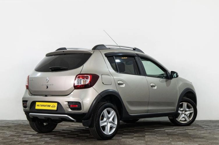 Renault Sandero 4 из 6