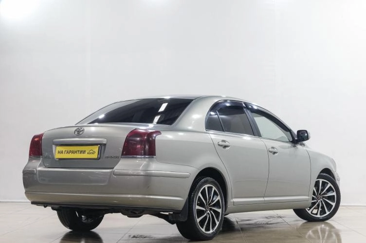 Toyota Avensis 6 из 6