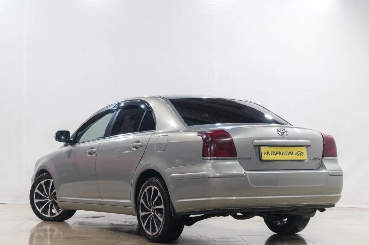 Toyota Avensis 4 из 6