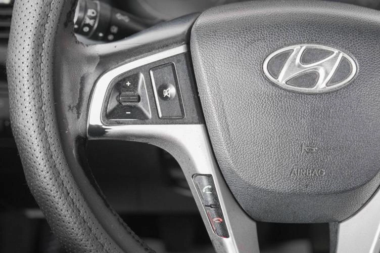 Hyundai Solaris 15 из 20