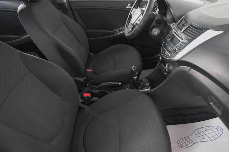 Hyundai Solaris 10 из 20