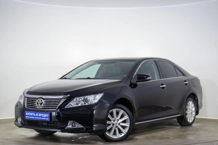 Toyota Camry 3 из 6