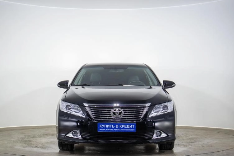 Toyota Camry 2 из 6
