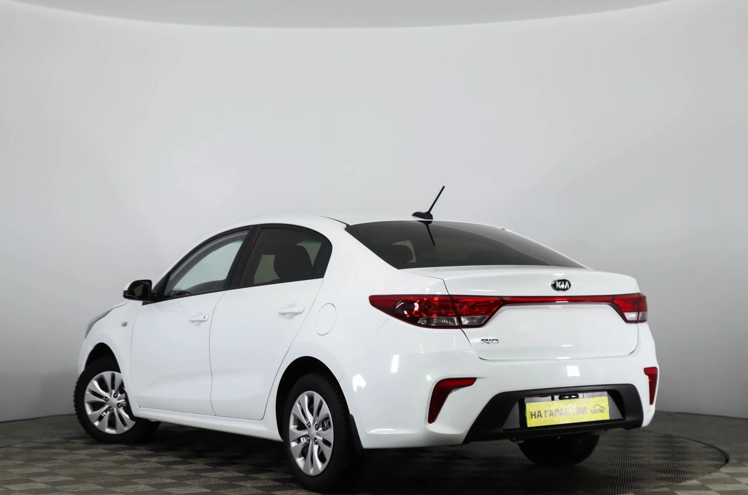 KIA Rio 6 из 24
