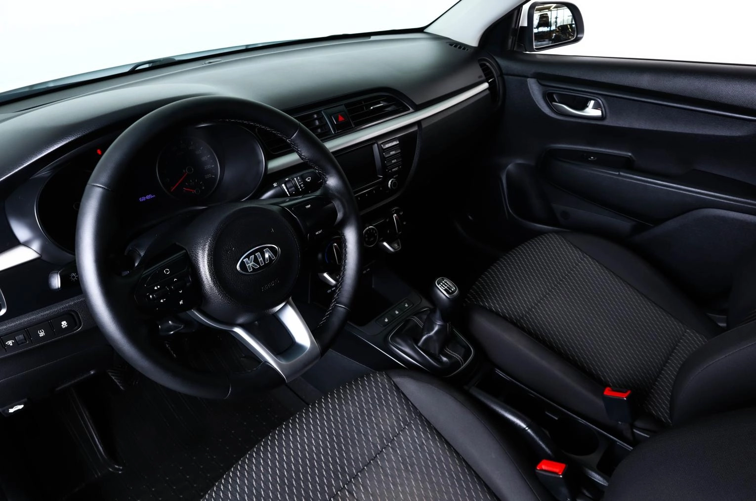 KIA Rio 8 из 24