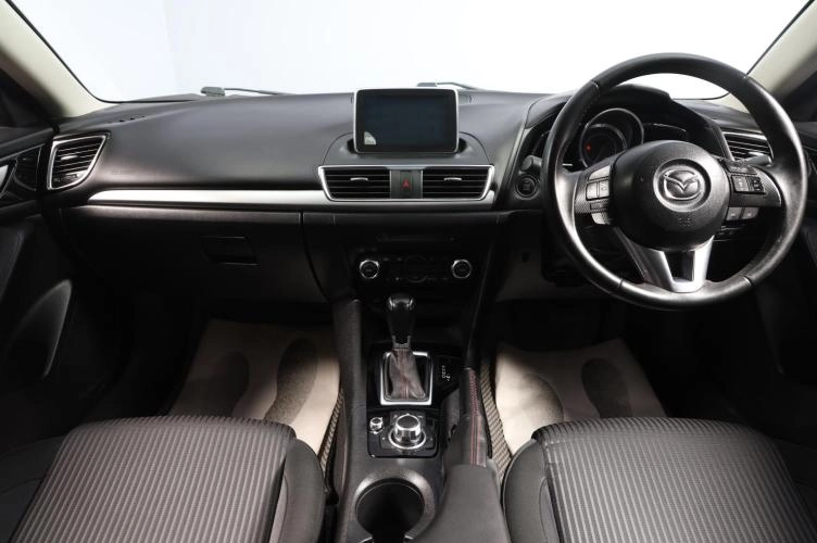 Mazda Axela 8 из 17
