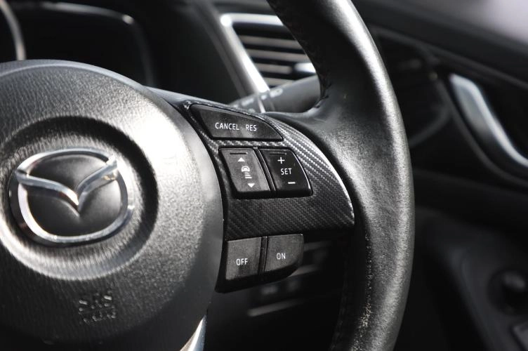 Mazda Axela 13 из 17