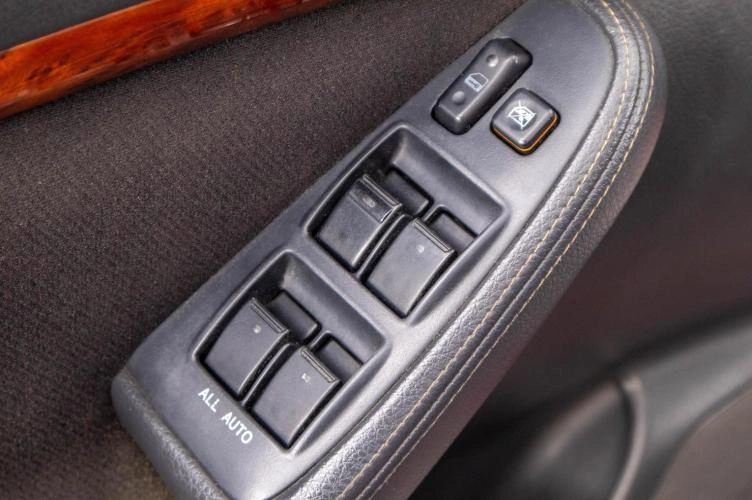 Toyota Avensis 11 из 25