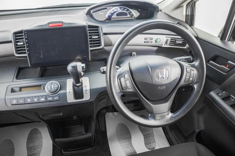 Honda Freed 15 из 24