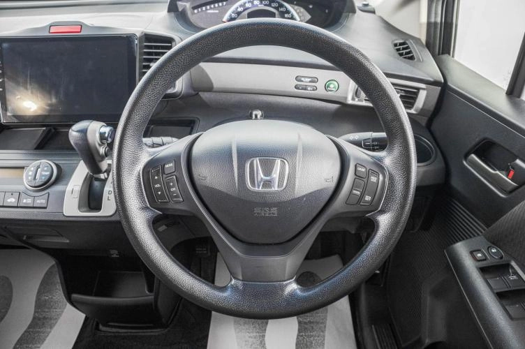 Honda Freed 12 из 24