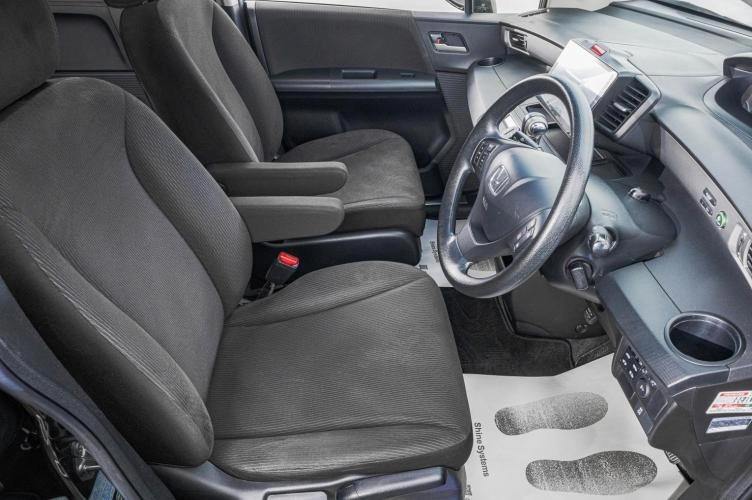 Honda Freed 19 из 24