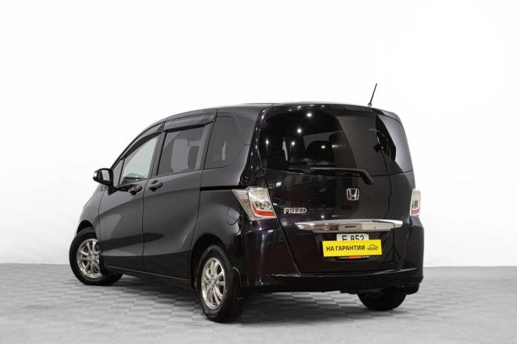 Honda Freed 6 из 24