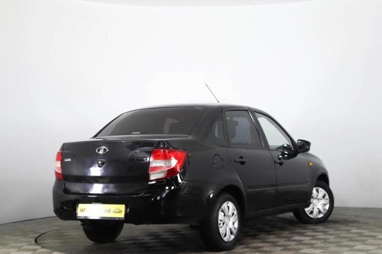 ВАЗ (LADA) Granta 4 из 20