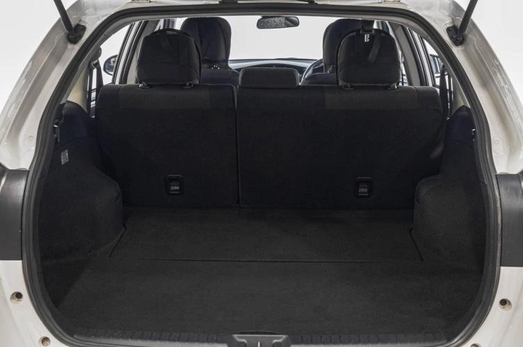 Toyota Corolla Fielder 22 из 22