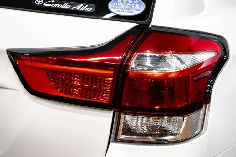 Toyota Corolla Fielder 8 из 22