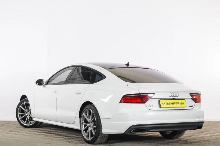Audi A7 4 из 6