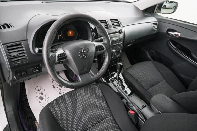 Toyota Corolla 8 из 22