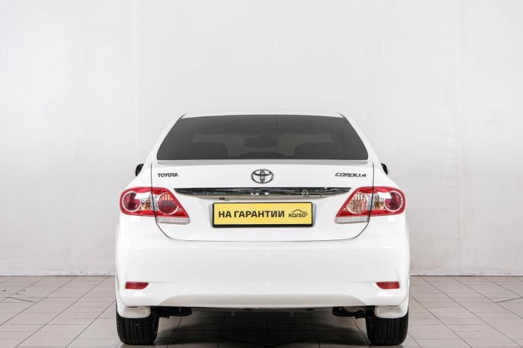 Toyota Corolla 5 из 6