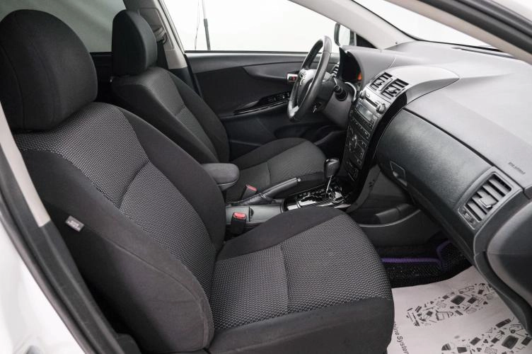 Toyota Corolla 13 из 22