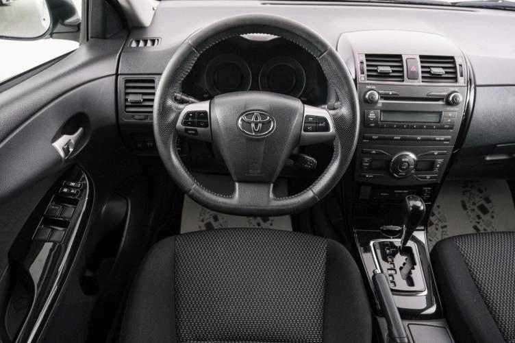 Toyota Corolla 14 из 22