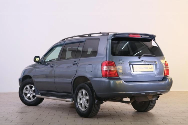 Toyota Highlander 4 из 22