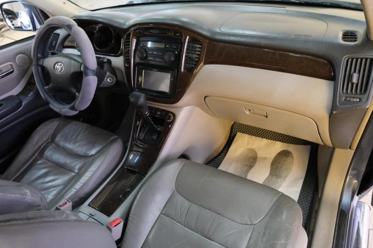 Toyota Highlander 18 из 22