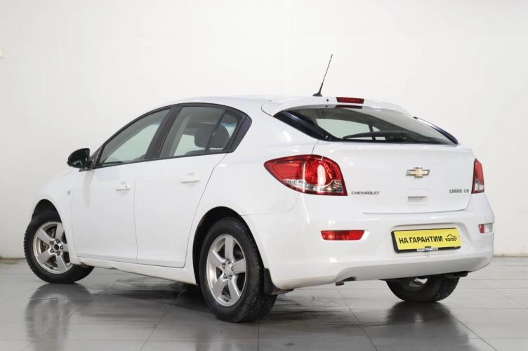 Chevrolet Cruze 4 из 14