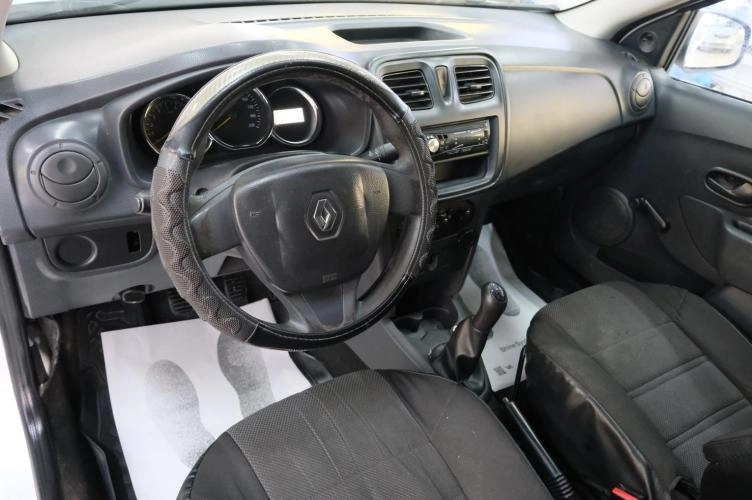 Renault Logan 8 из 17