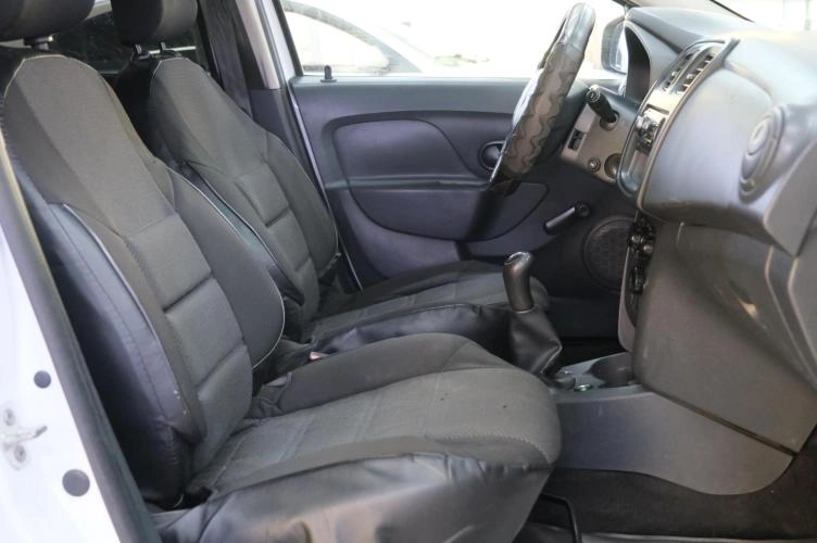 Renault Logan 15 из 17