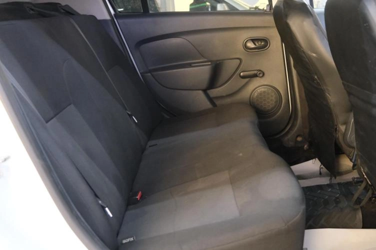 Renault Logan 17 из 17