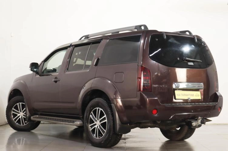 Nissan Pathfinder 4 из 6
