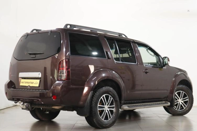 Nissan Pathfinder 6 из 6