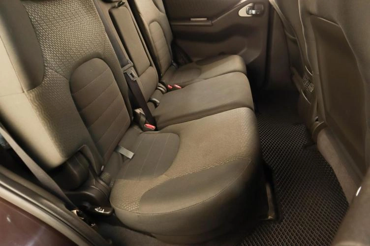 Nissan Pathfinder 18 из 18