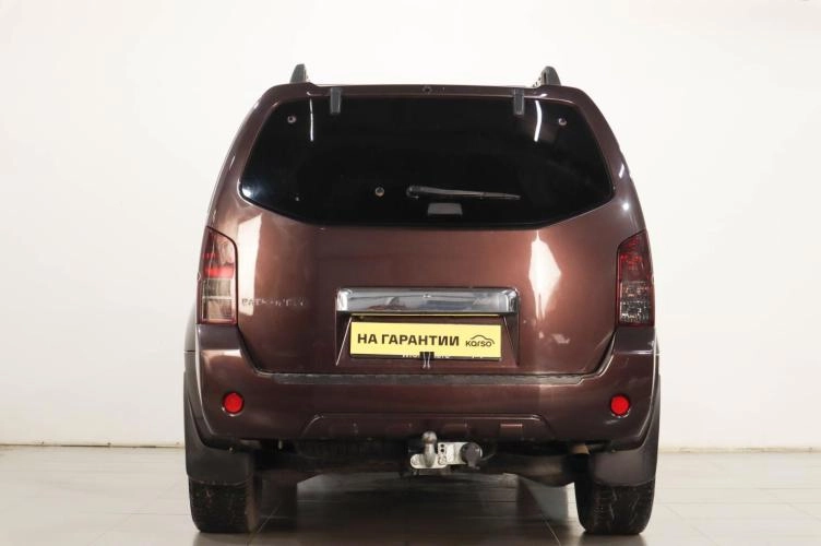 Nissan Pathfinder 5 из 6
