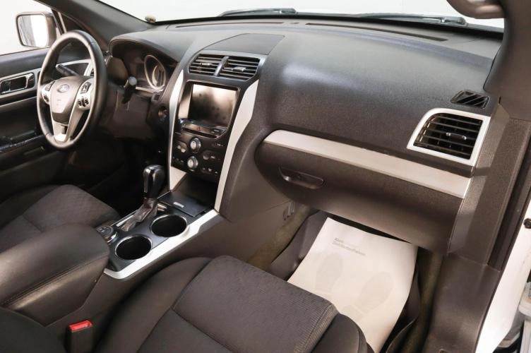 Ford Explorer 8 из 17