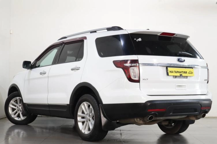 Ford Explorer 4 из 6