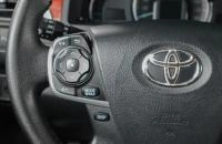 Toyota Camry 14 из 21