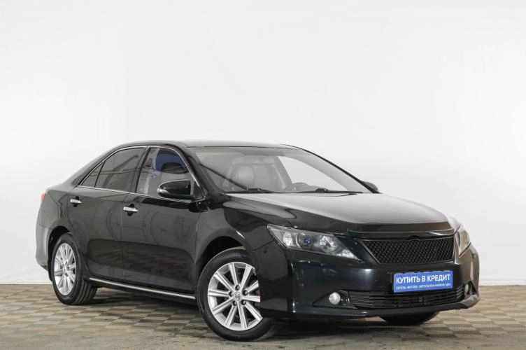 Toyota Camry 1 из 6