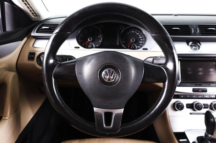 Volkswagen Passat CC 15 из 23