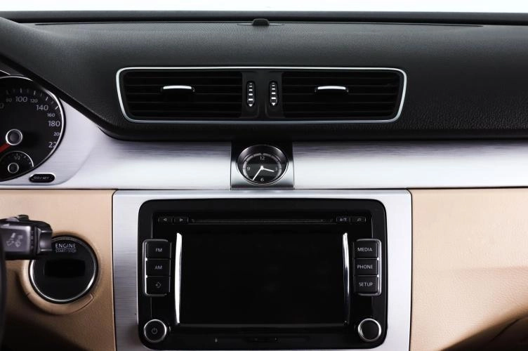 Volkswagen Passat CC 16 из 23