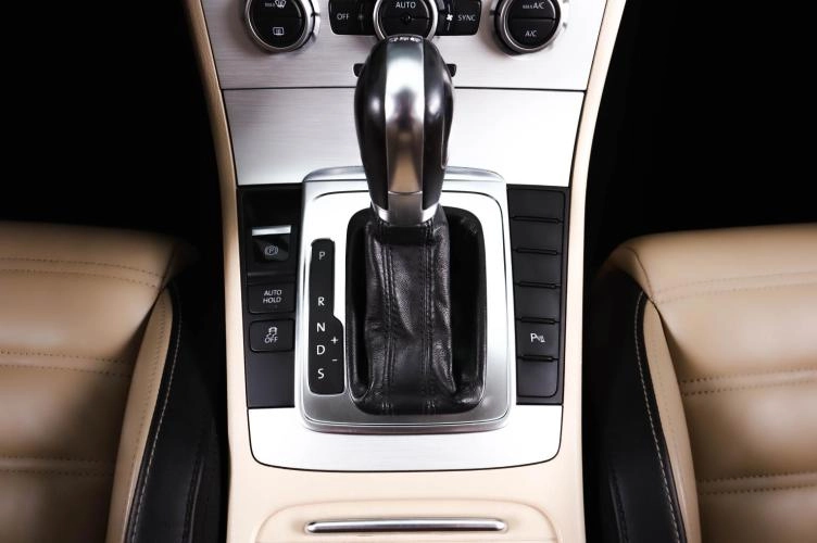 Volkswagen Passat CC 18 из 23
