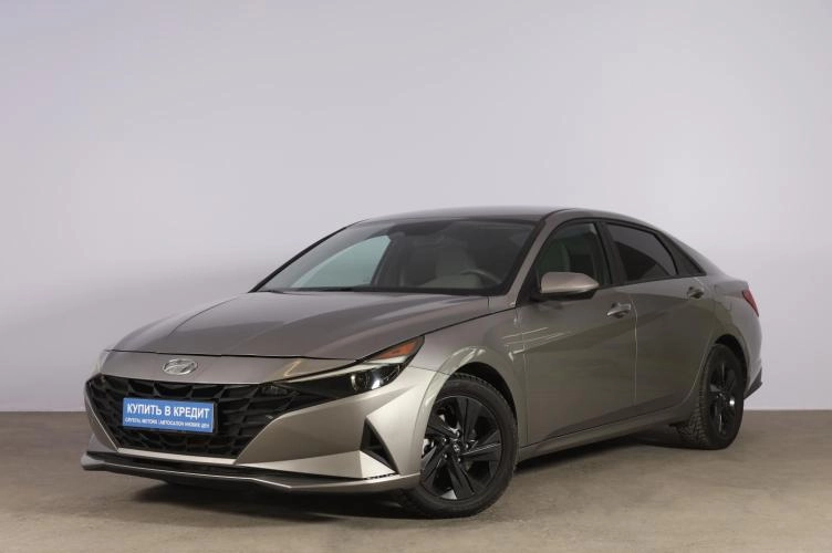 Hyundai Elantra 3 из 6