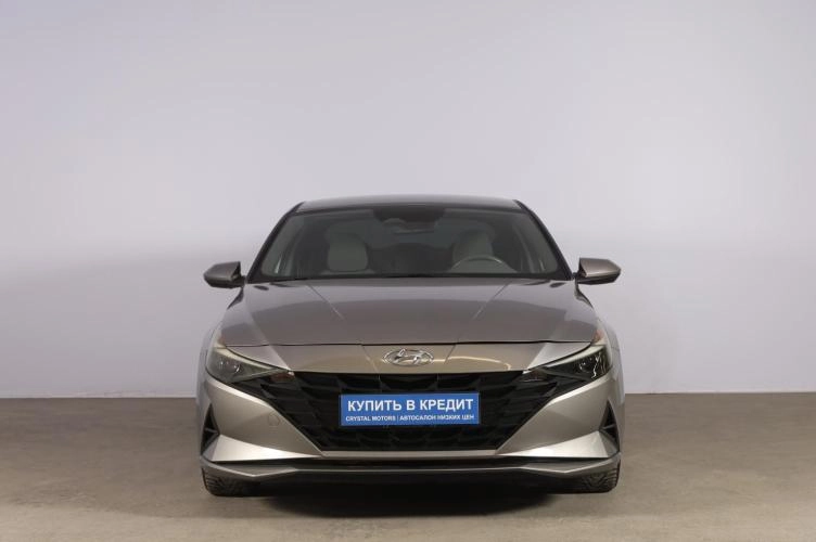 Hyundai Elantra 2 из 6