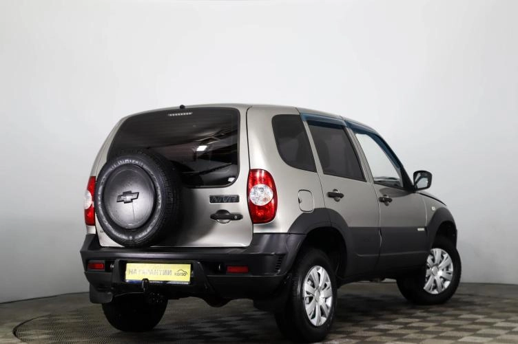 Chevrolet Niva 4 из 6