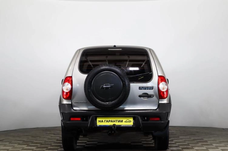 Chevrolet Niva 5 из 6